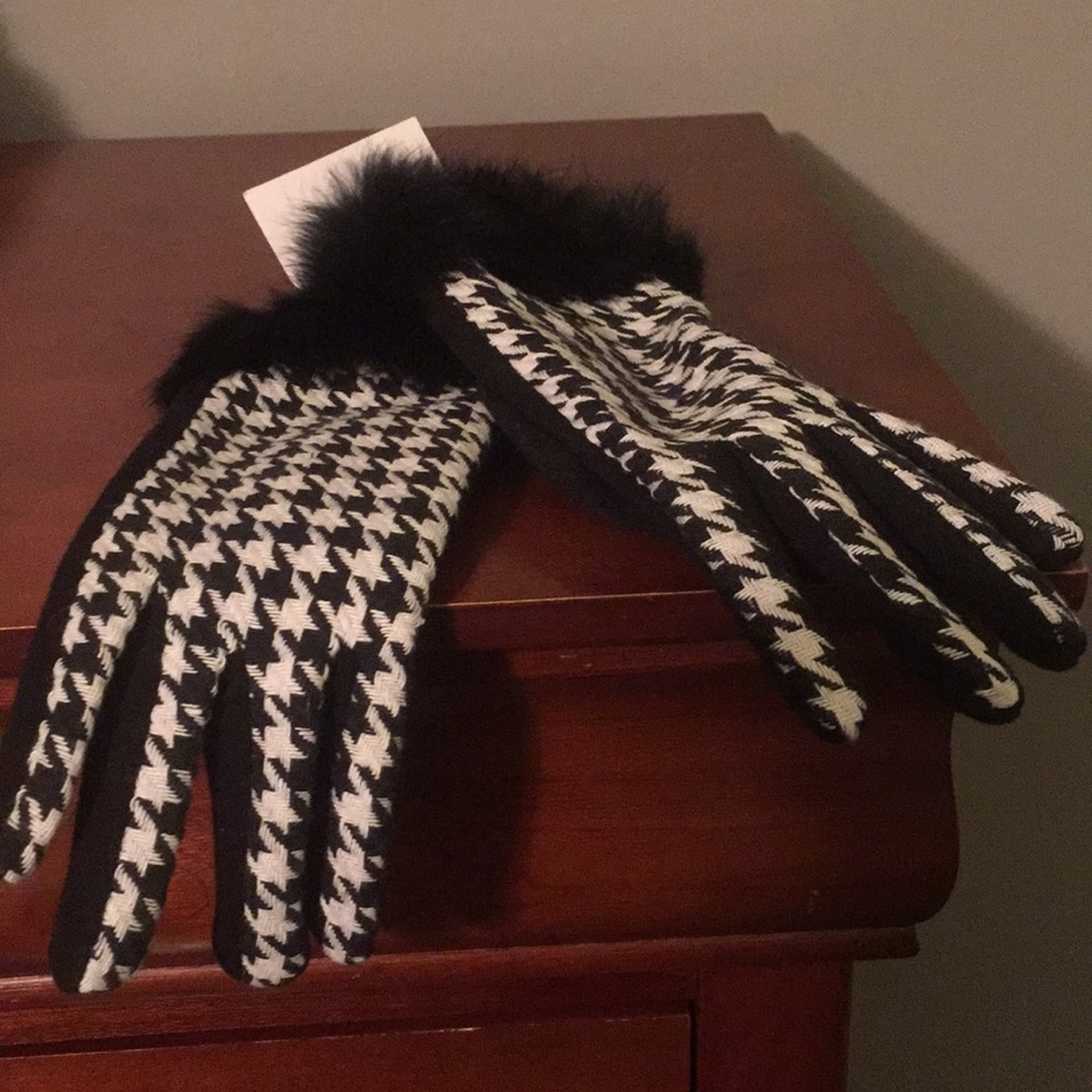Ladies Houndstooth Gloves